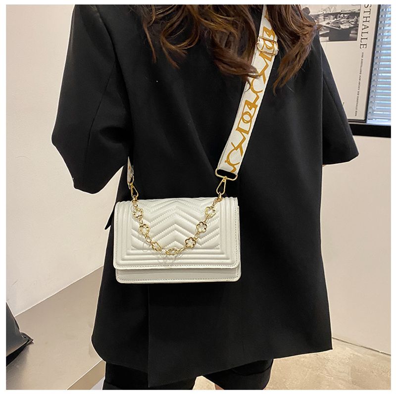 Borsa a tracolla alla moda da donna, con tracolla larga e alla moda_voghion.com