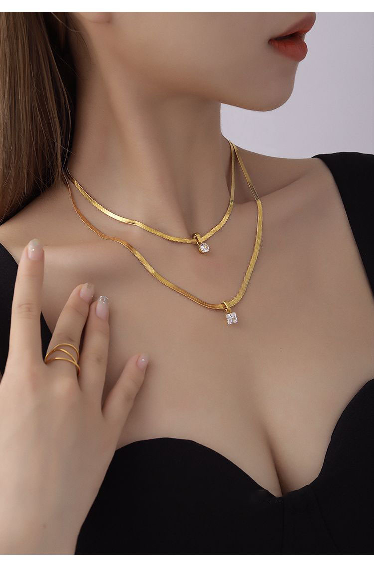 Instagram Trendy Snake Bone Necklace Xiaozhong, Light Luxury Gold Plated Zircon Pendant, Folding Clavicle Neckchain for_voghion.com