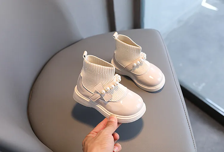 2025 Nei Baby Meedercher Prinzessin Stiwwelen Socken Cutefeet Kanner Casual Klengkanner Kanner Hierscht Wanter Lieder Schong mat Pärelen_voghion.com
