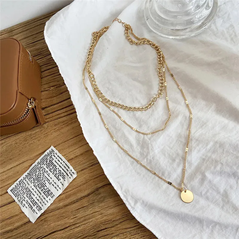 Colliers Collier Vintage sur Chaîne de Cou Bijoux pour Femmes Accessoires Superposés pour Filles Vêtements Cadeaux Esthétiques Mode_voghion.com
