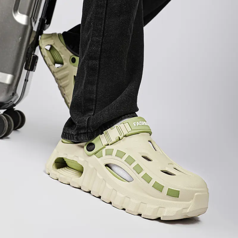 Men's Breathable Hole Sandals For Men Lightweight Beach Slippers_voghion.com