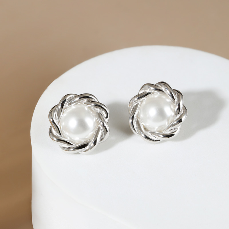 Earrings Sterling Pearl Sunflower Earrings Niche Minimalist Versatile Retro Elegant Jewelry Korean Women's High-end