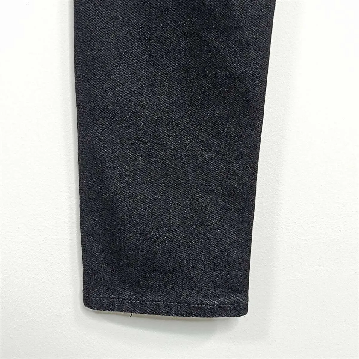 KSUBI Cross Men Fashion American High Street Black Casual Letter Embroidery Pants Stretch Skinny Ripped Frayed Jeans_voghion.com