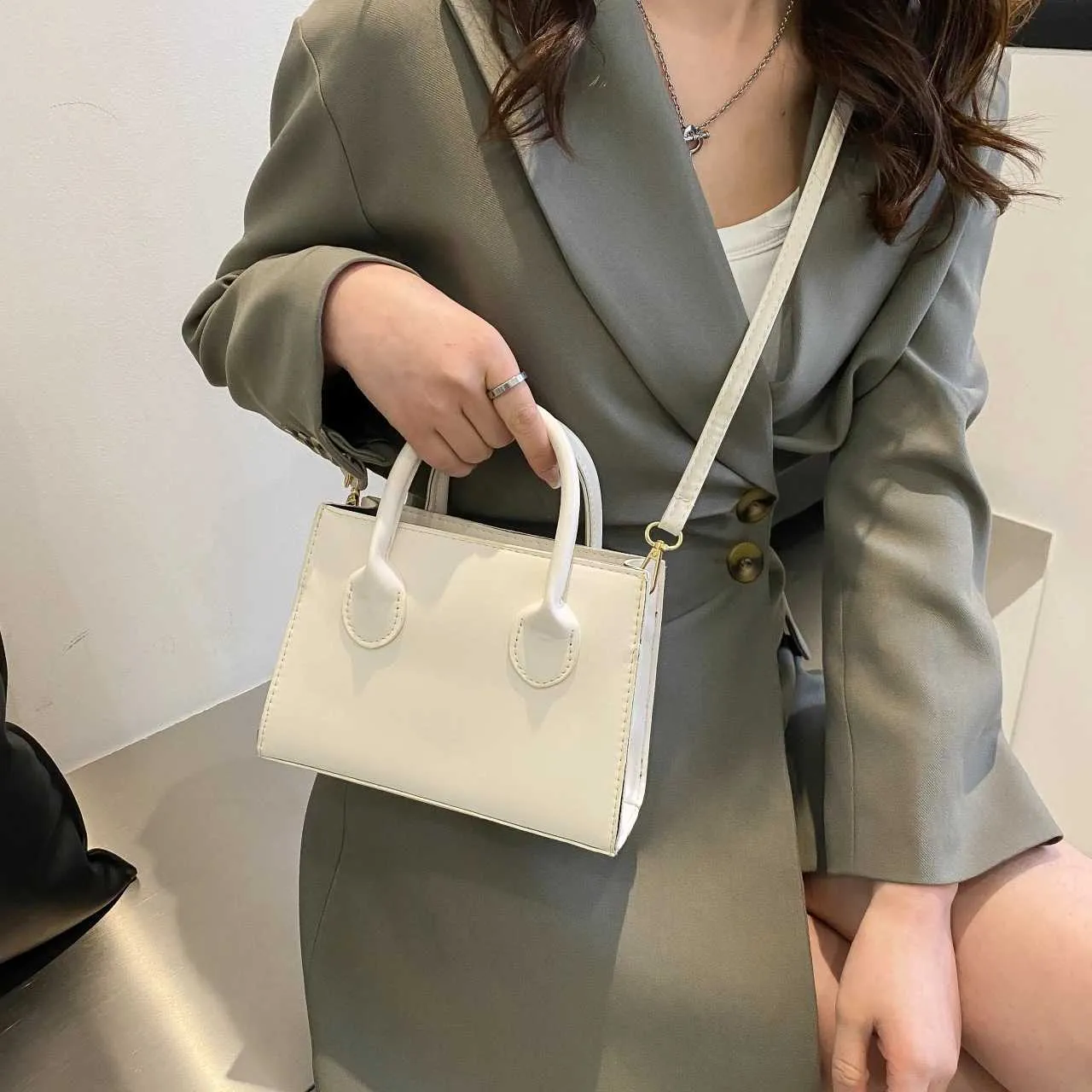 Minimalist Black Small Square All-Match Top Handle Purse Classic Shoulder Bag For Work.C241116C241116_voghion.com