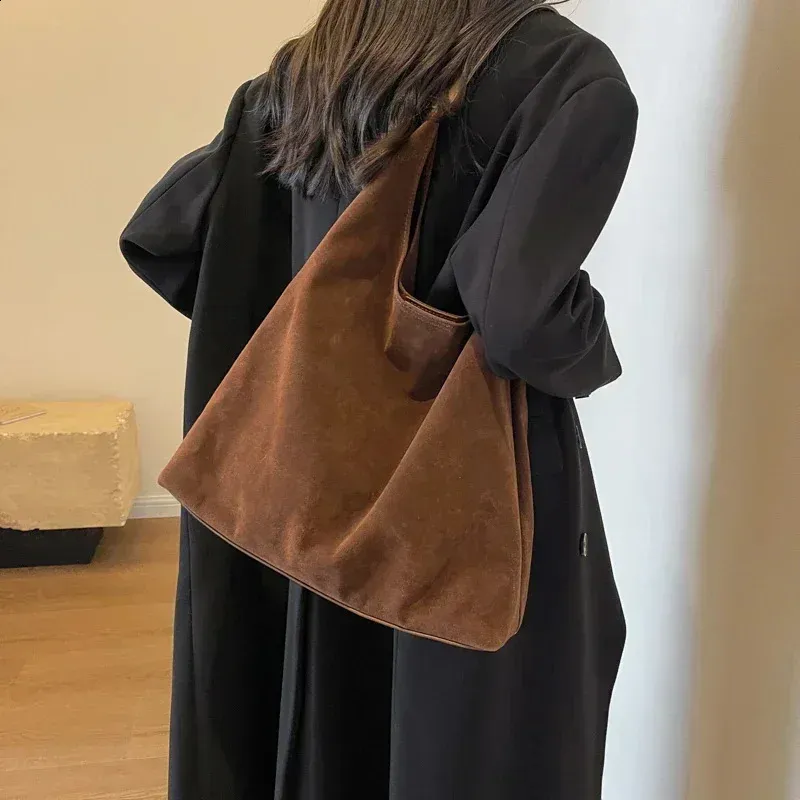 Hochwertige, weiche Taschen, hautfreundlich, Veet 2024, Magnetschnalle, große Kapazität, modische Damen-Umhängetasche 240829_voghion.com