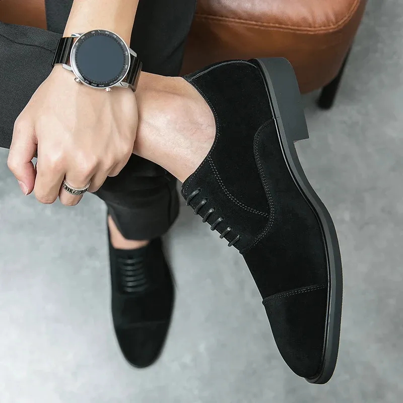 recém-chegado Biqueira fina casual camurça couro masculino renda superior Oxford vestido de noiva formal sapatos baixos atos Hombre 240911_voghion.com