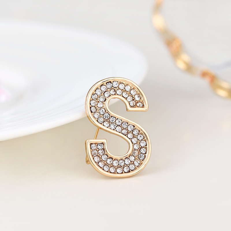 Spilla versatile con lettere inglesi in strass, stemma con fiore sul petto, luce antiscivolo, alla moda per uomo e donna_voghion.com