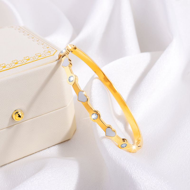 Accesorios de joyería Pulsera de acero inoxidable con forma de corazón y gota de aceite para niñas, de alta gama y a la moda, combina con todo._voghion.com