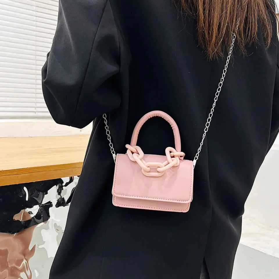 Designer 2024 Donna Orizzontale Edizione Coreana Catena Piccola Quadrata Moda Mini Borsa A Tracolla Flip Fibbia Borsa Portafoglio_voghion.com