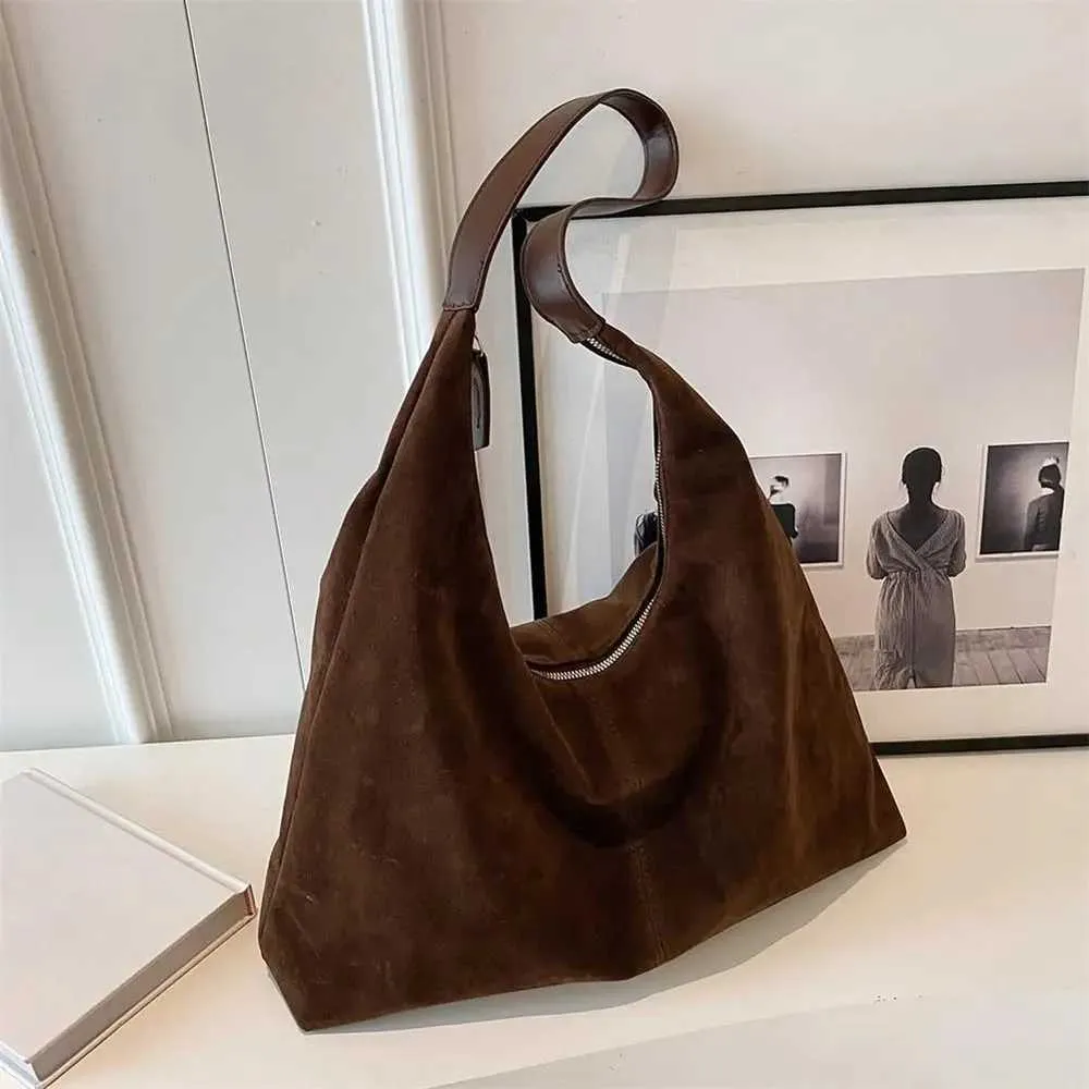 Borse autunnali Borse in pelle scamosciata marrone per donna Borsa a tracolla grande con cerniera SlouchyC241031_voghion.com