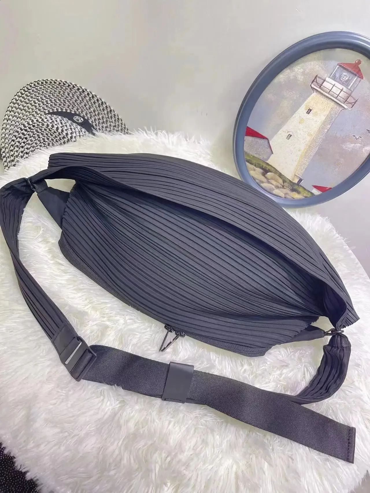 GVUW Modische, plissierte Messenger-Tasche für Damen, einfarbig, vielseitig, lässig, für den Außenbereich, Urlaubstasche, Simplicity 2024, 32C1131_voghion.com