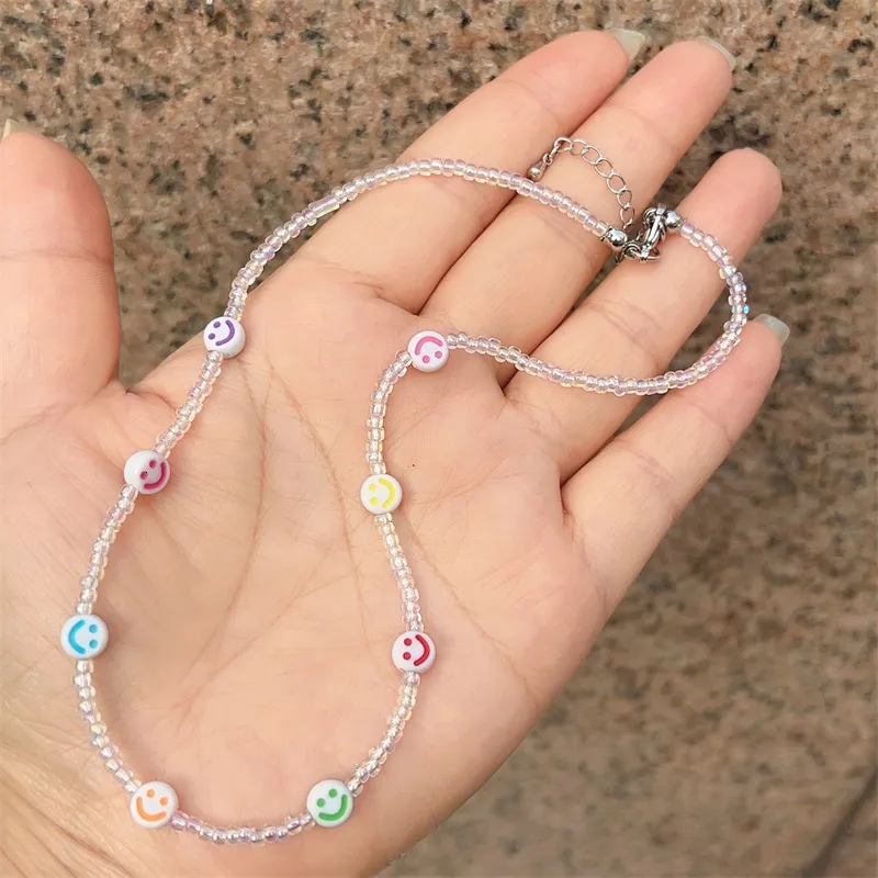 Kette bunt für Frauen Mode handgefertigt Daisy Blume Lächeln Charms Perlen Halsband Kunststoff Perlen Halskette Boho Schmuck_voghion.com