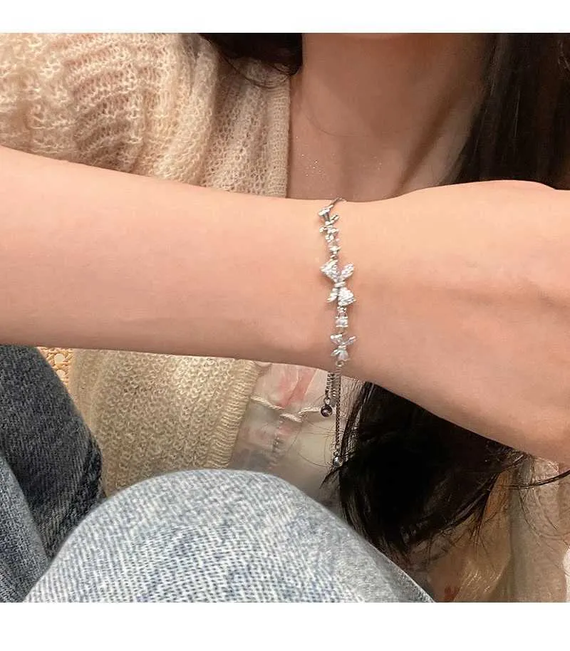 Adjustable Butterfly Bangle With Zircon And Rhinestones For Women_voghion.com