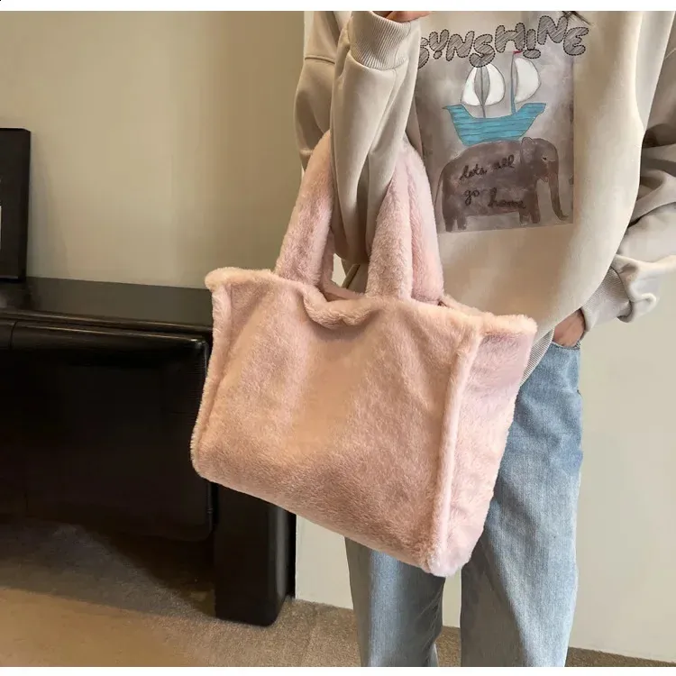 Borsa a tracolla singola grande capacità in peluche, per pendolari, moda autunno e inverno 2024, borsa in pelliccia, 241120_voghion.com