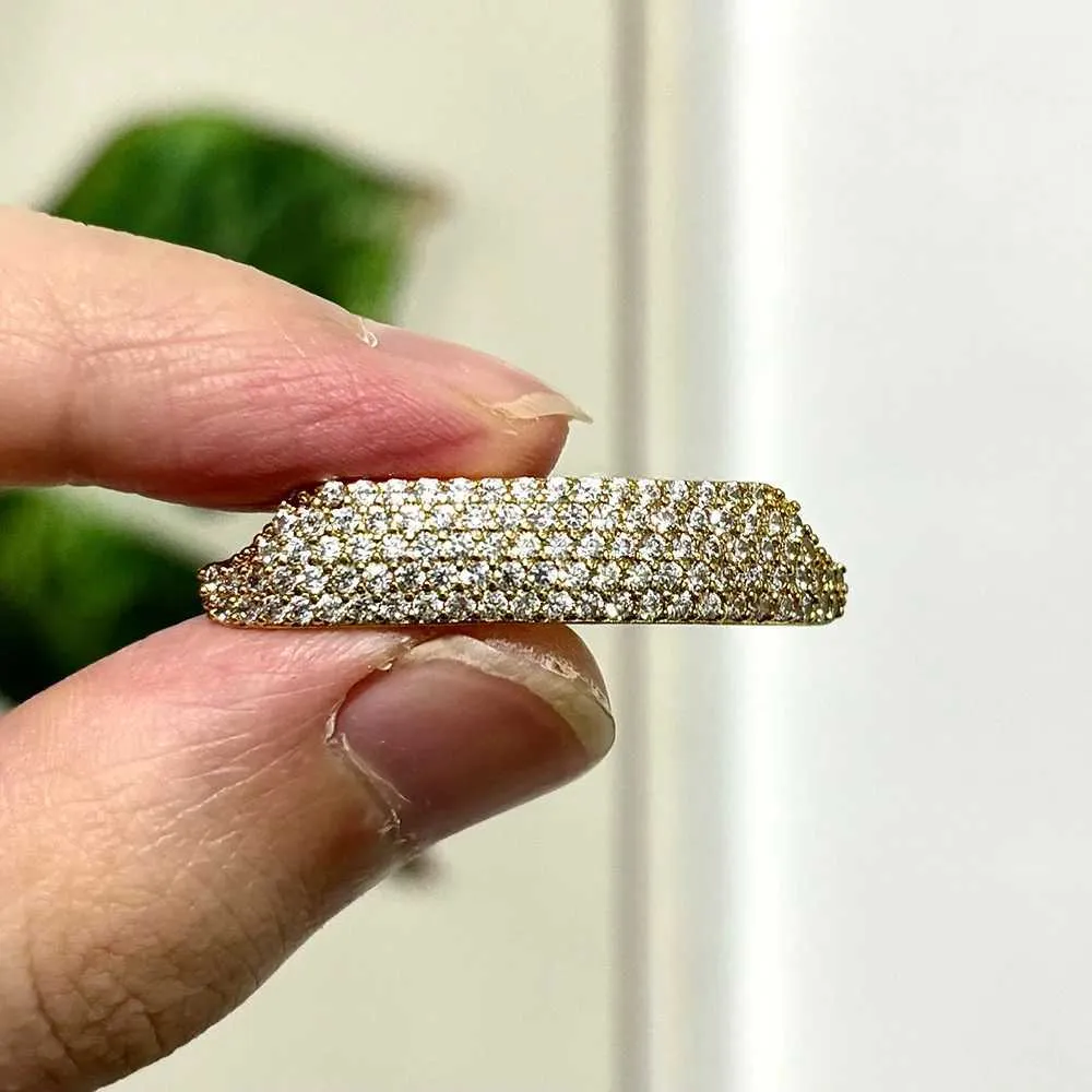 YOUNGX Gold Silber Farbe Zirkon Zahnkappen Für Frauen Männer Voll CZ Stein Zähne Grillz Hosenträger Hip Hop Dental Grills_voghion.com