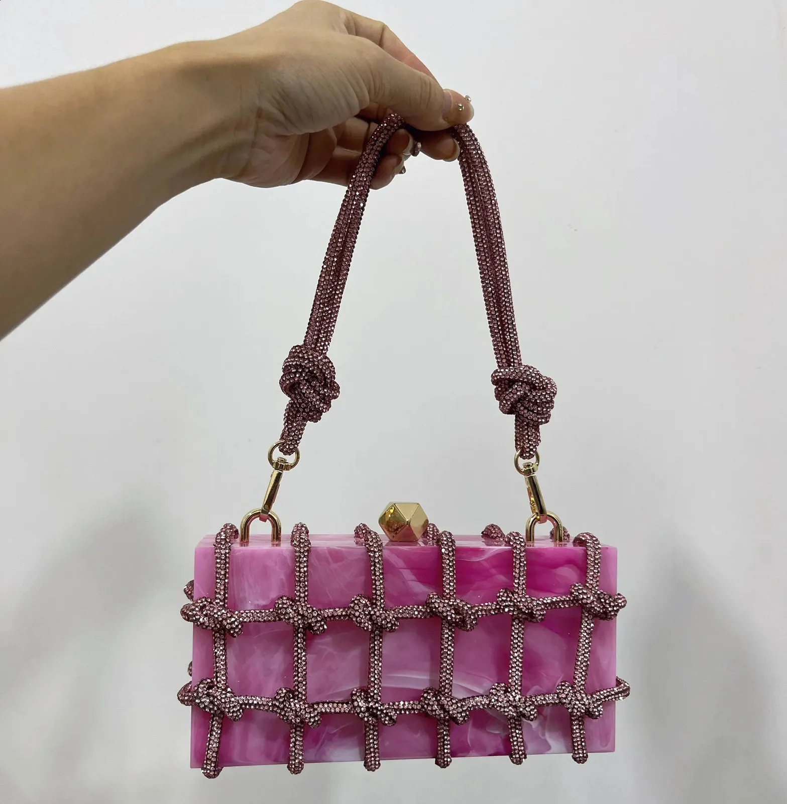 2024 Handtasche Hochwertige Abend-Dias-Kupplung Acryl Achselhöhle Quadratische Damen Geldbörse Hochzeitstasche 240907_voghion.com
