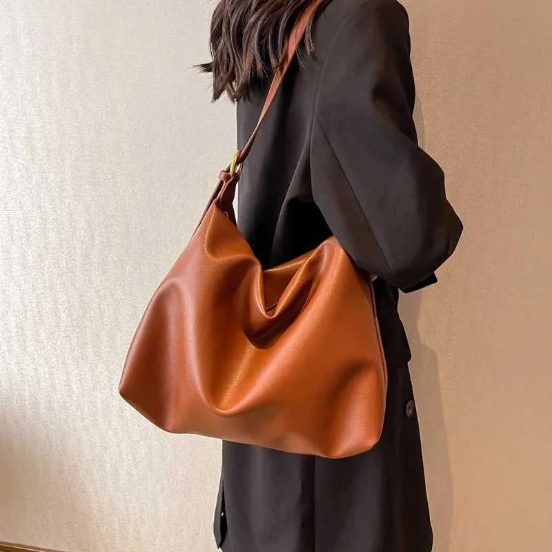 Borsa a spalla e hobo bag da donna in stile retrò_voghion.com