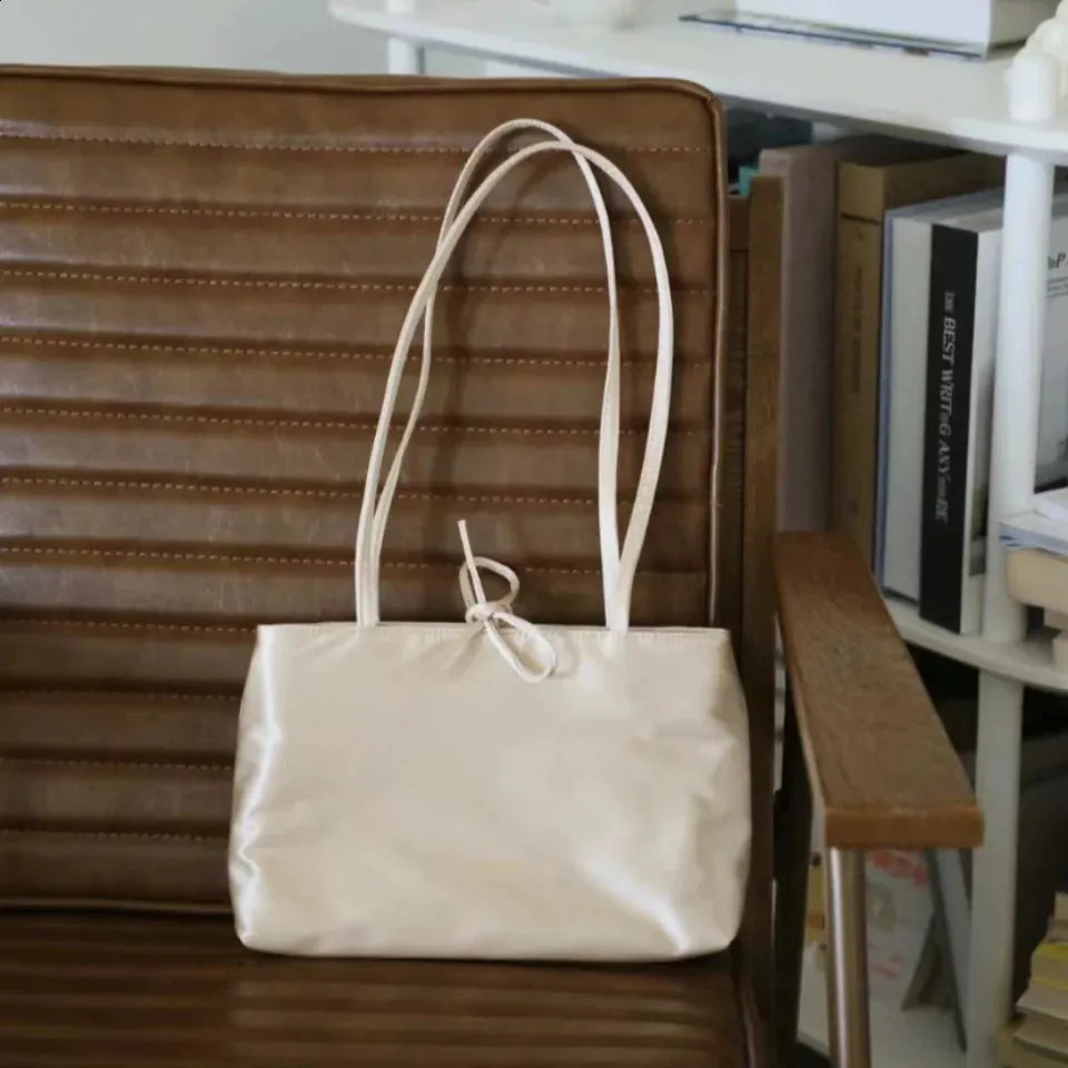 Einfarbige Vintage Satin Handtasche Lässige Stoff Bowknot Elegante Damen Umhängetasche 240902_voghion.com