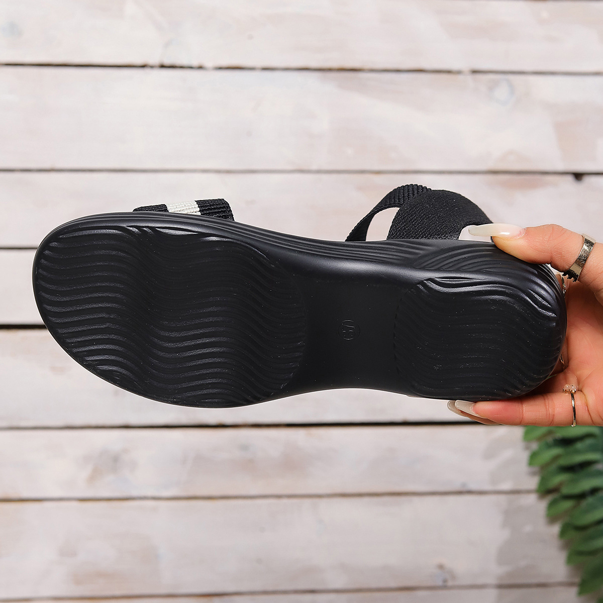 Sandali piatti casual alla moda da donna_voghion.com