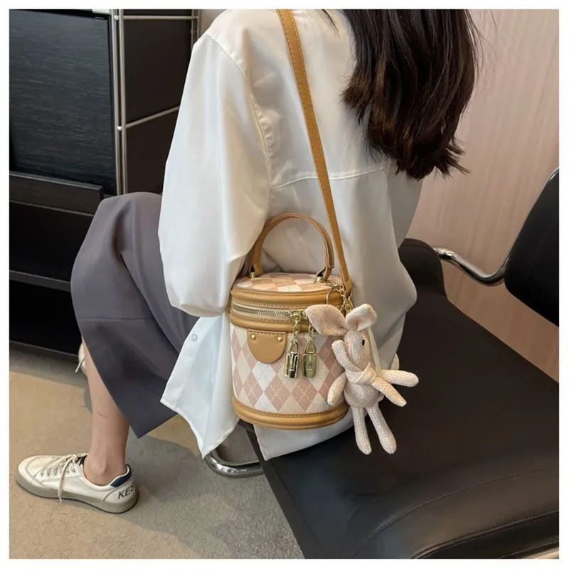 Designer Kostenloser Versand 2025 Neue Modische Eimer Premium Textur Dia Grid Schulter Umhängetasche Tasche Für Frauen_voghion.com