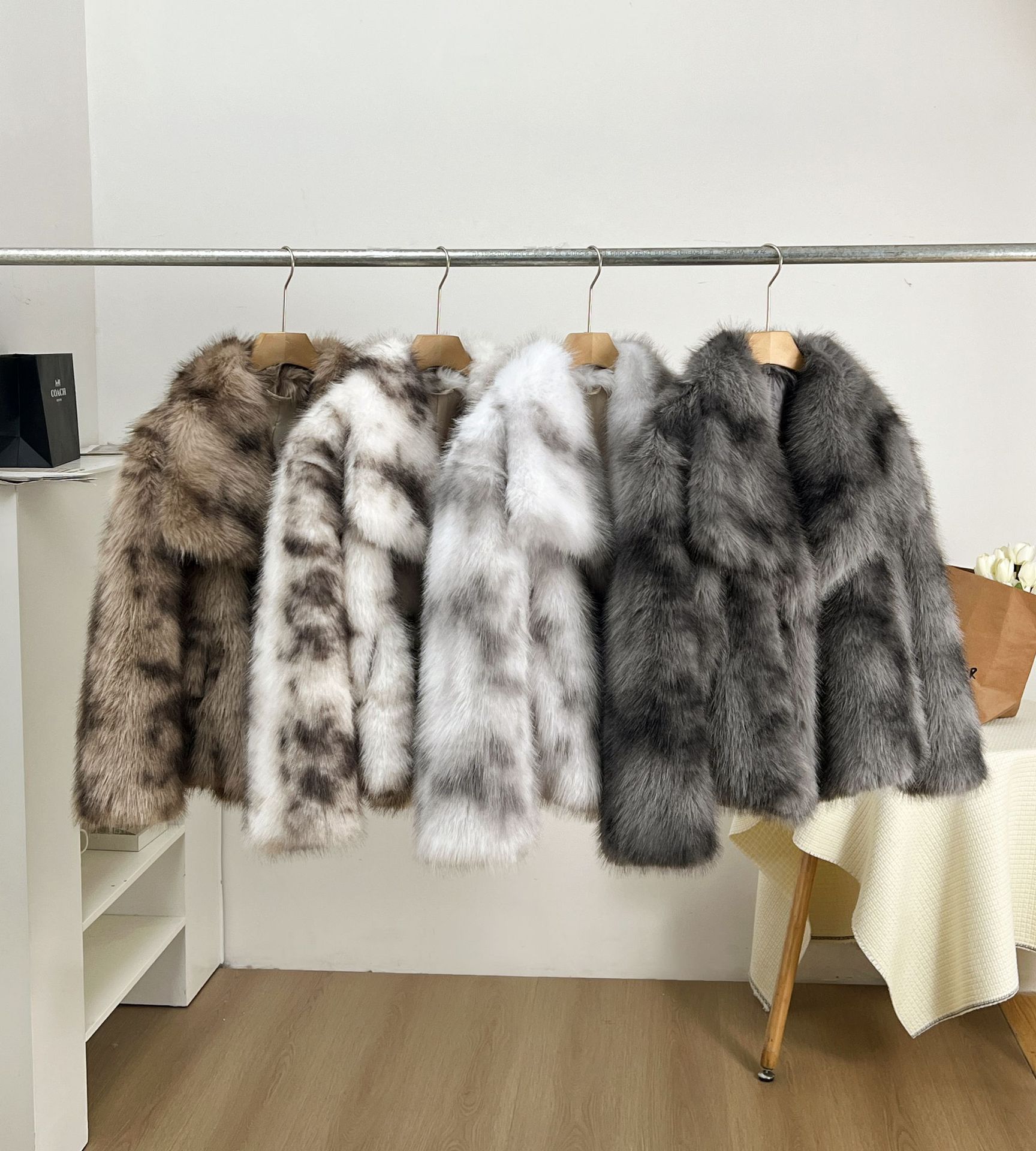 Women's Clothing Popular Imitation Fur Large Lapel Ladies Tops Large Size Fur Warm Temperament Socialite Loose Coat