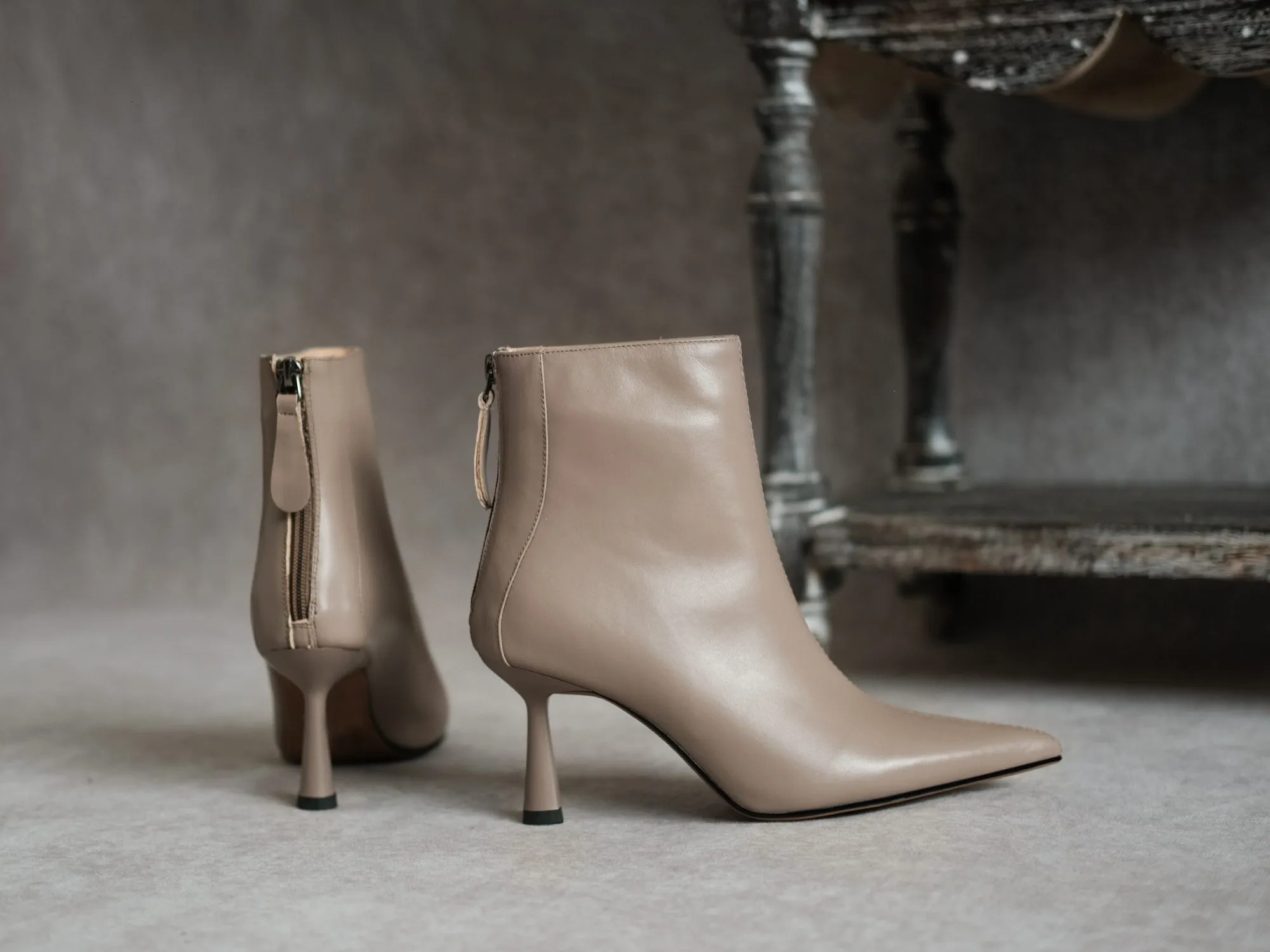 Krazing Pot Big Size 42 Cow Leather Pointed Toe High Heels Chic Design Concise Winter Spring Shoe Dress Warm Wedding_voghion.com