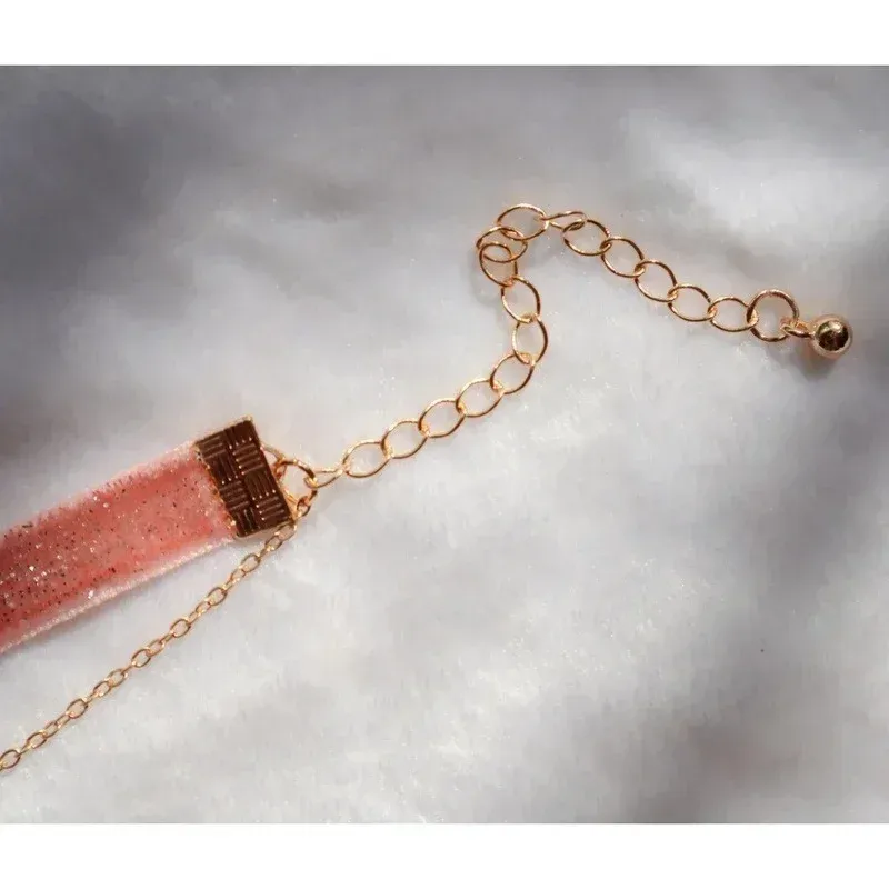 Girocollo cuore in velluto donna vintage elegante catena corta_voghion.com