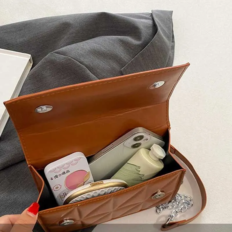 Borsa a spalla designer da donna, borsa a mano in ecopelle con catena_voghion.com