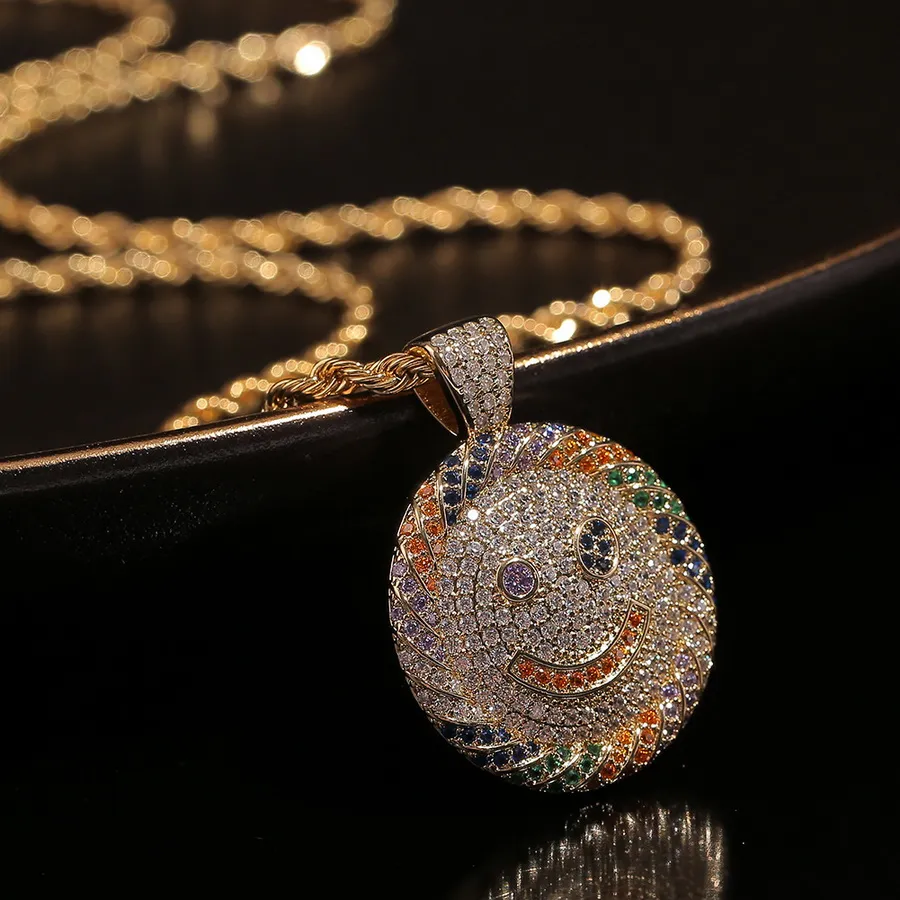 Smiley Face Pendant Necklace With Diamond Micro Inlay For Unisex_voghion.com