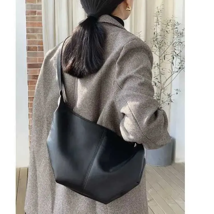 Borsa a tracolla alla moda con pieghe per donna in morbida pelle PU, borsa a tracolla firmata Dumpg Fashion Cloud, borsa Hobo BolsasC241103_voghion.com
