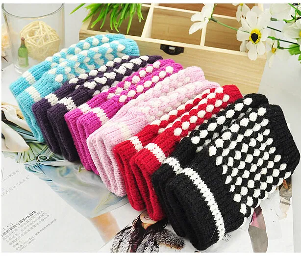 Winter High quality woman and man wool Fingerless Gloves Computer typing magic Pineapple half gloves dot 6colors_voghion.com