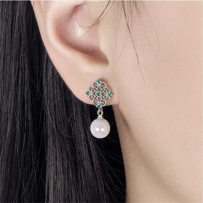 Chic Pearl Drop Earrings With Gold Crystal Accents In Silver_voghion.com