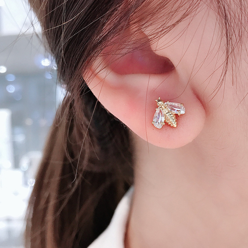 Three Dimensional Golden Little Bee Pierced Earrings For Women Elements Crystal Earrings