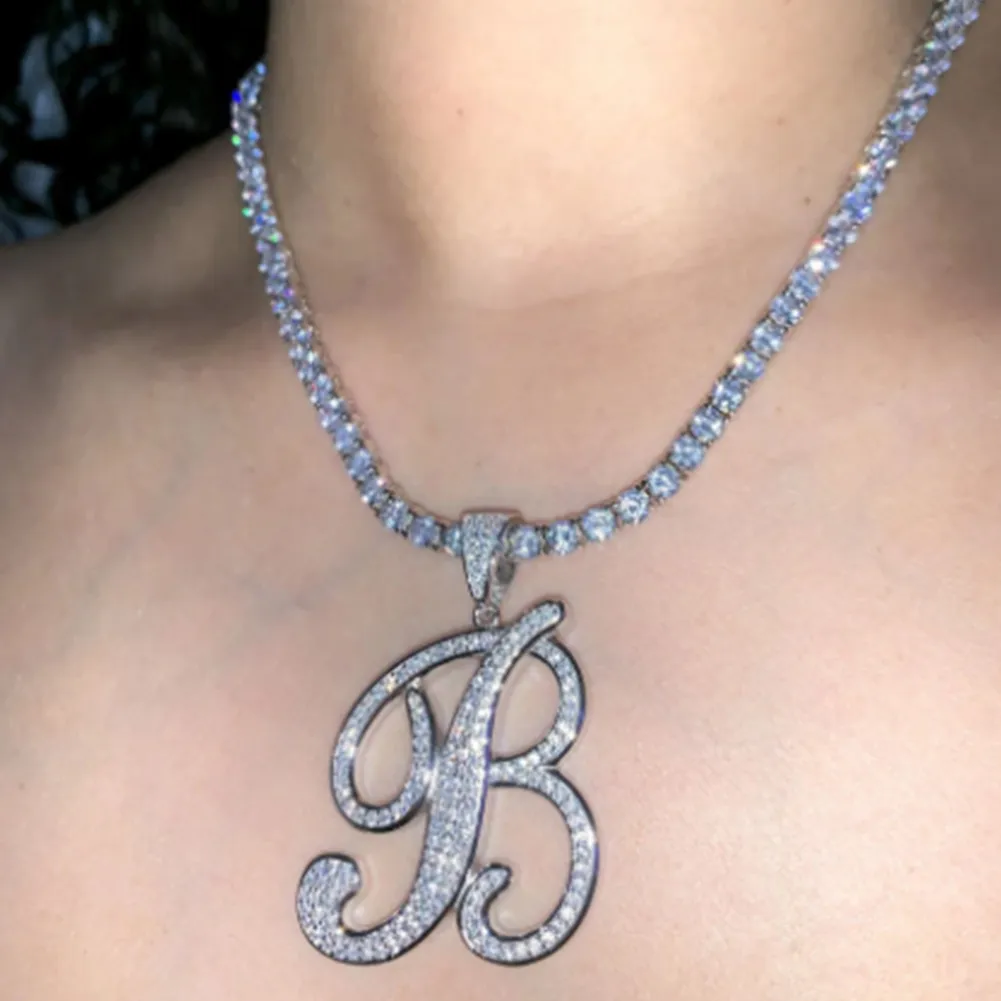 Ketten Iced Out Strass kursive Initialen Anhänger Halskette für Frauen Bling Brief Name Tennis Choker Halsketten Punk_voghion.com