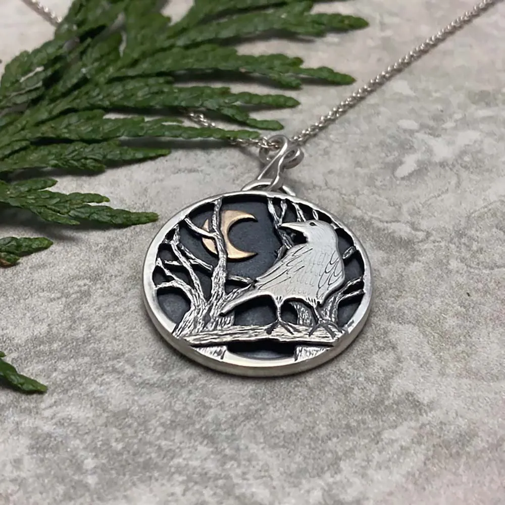 Collier pendentif corbeau et lune style rétro unisexe_voghion.com