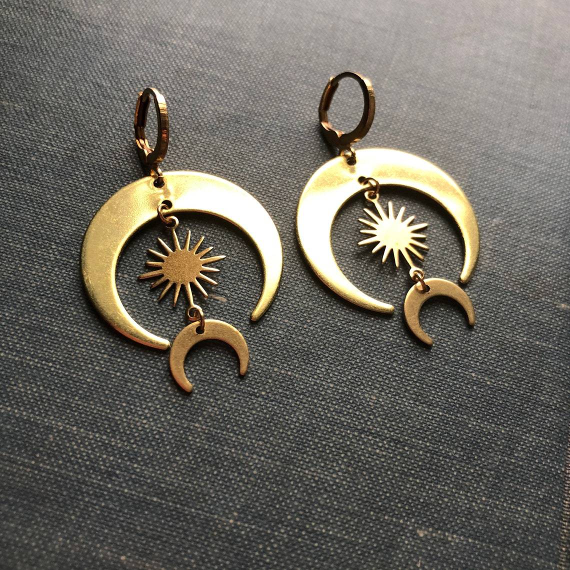 Cross-border hot sale European and American fashion gold-plated sun and moon pendant earrings exquisite unique gift_voghion.com