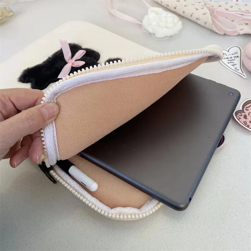 Cute Rabbit Computer Bag Suitable for iPad 9.7-11 inch bookHP 13.3141515.616 Inch Laptop Bags Protective Case 240907_voghion.com
