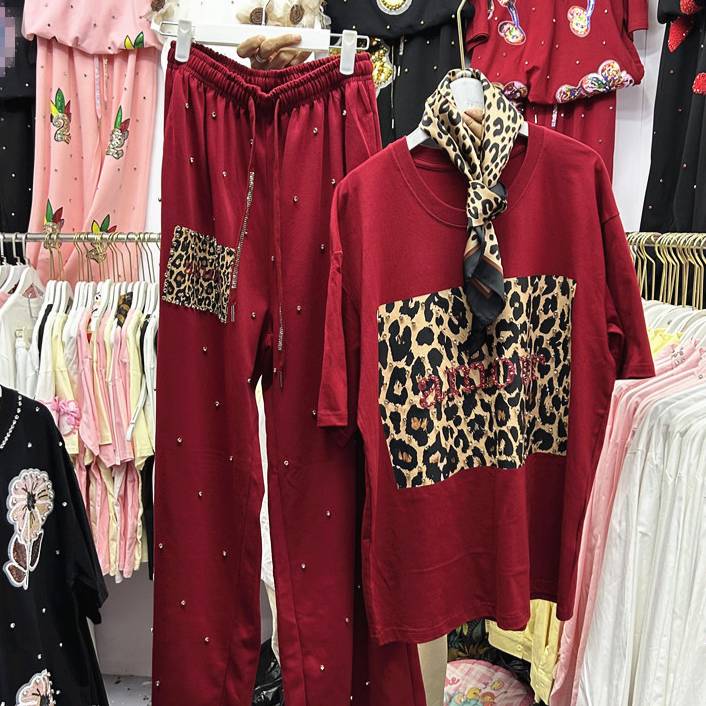 Women's Rhinestone Studded Leopard Print Patchwork Two Piece Set Street Style Loose Short Sleeve T-Shirt With Elastic Waist Wide Leg Trousers_voghion.com