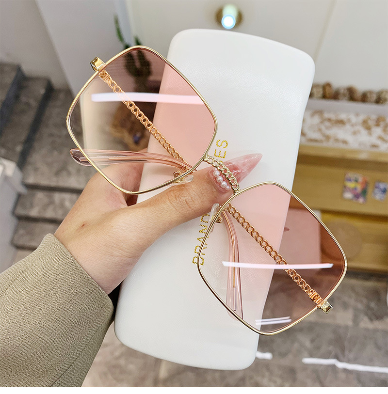 New Fashion Classic Oversize Sunglasses Women Brand Designer Metal Big Frame Shades Sun Glasses Eyewear Gafas UV400_voghion.com