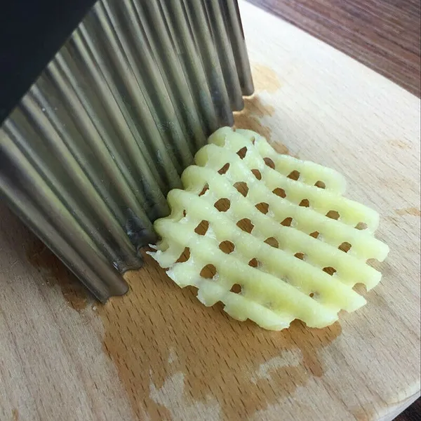 Couteau ondulé pour légumes et pommes de terre en inox_voghion.com
