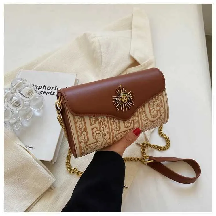 Korean Version Of Niche Design Embroidered Chain Womens Shoulder Crossbody Bag New Fashionable And Stylish Texture_voghion.com