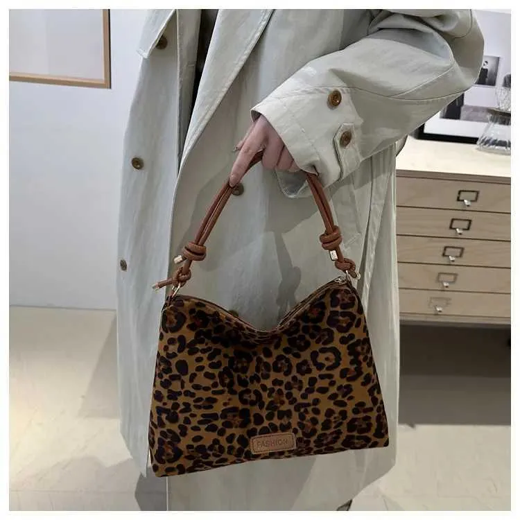 Sac à main de grande capacité pour femme, nouvelle collection automne et hiver, motif léopard, mode, haute texture, polyvalent, pour les déplacements_voghion.com