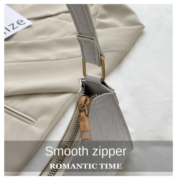 Fashion Exquisite Shopping Bag Retro Casual Tote Shoulder Bags Female Leather Solid Color Chain Handbag for Women 241120_voghion.com