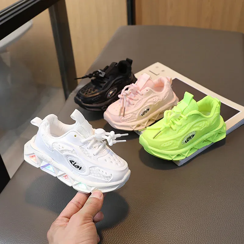 New LED Baby Boys Luminous Running Childrens Breathable Mesh Sports Shoes Size 21-30 240627_voghion.com