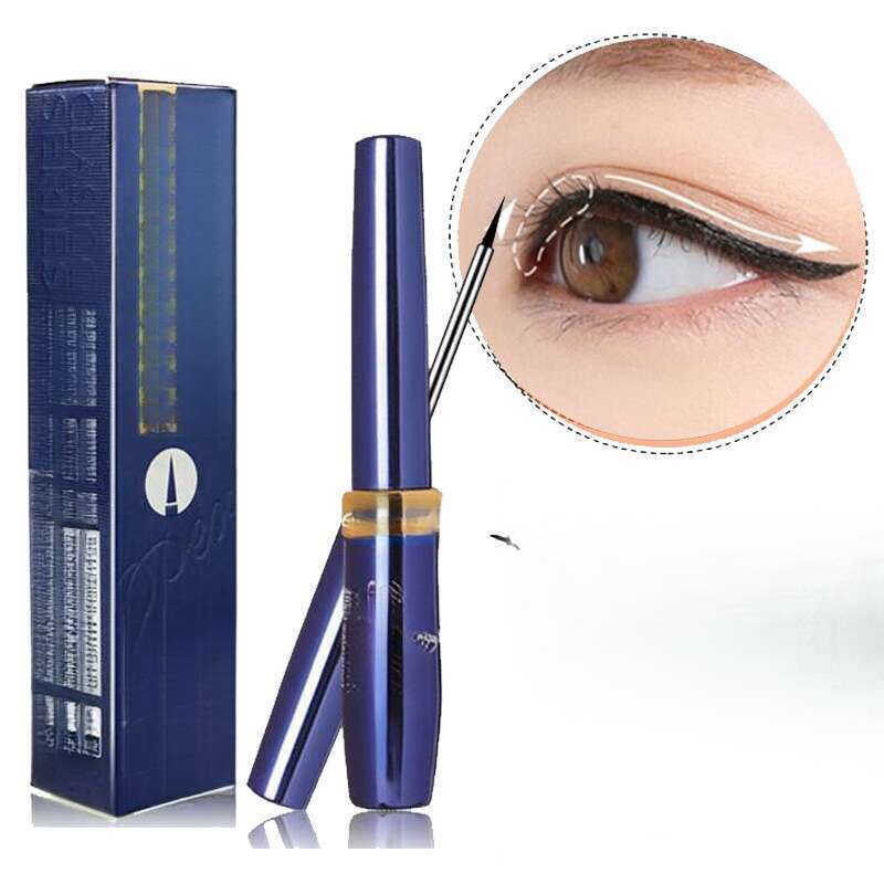 Charcoal Black est un eye-liner résistant aux taches et imperméable._voghion.com