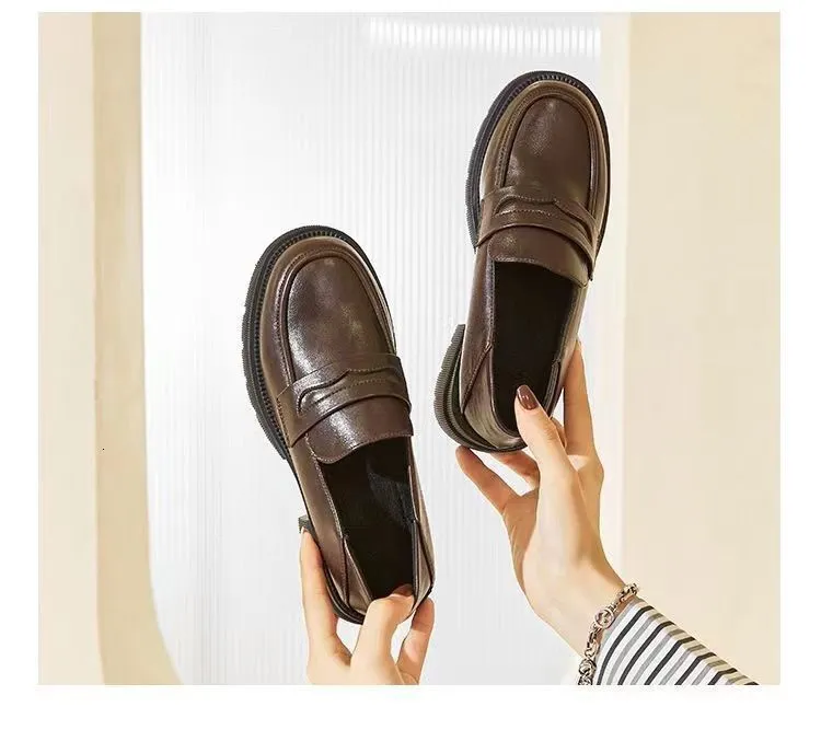 New Designer Footed Small Leather Shoes Spring And Autumn 2024, New Women's High Heels, Thick One Step, Le Fu Soft Sole,_voghion.com