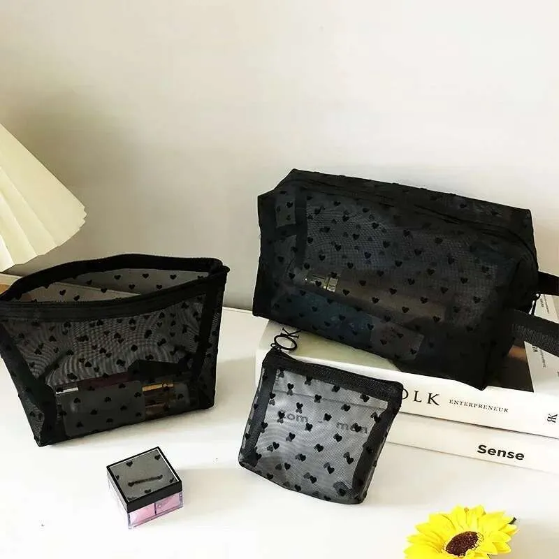 Designerveske Nylon Mesh Kosmetikkveske Glidelås Hjerteformet Toalettmappe Sminkevesker Multifunksjonell Dame Leppestift_voghion.com
