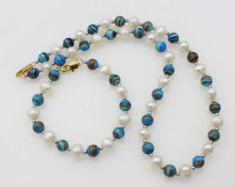 Chaînes Un ensemble en gros perle d'eau douce blanche presque ronde veines bleues pierre 8 mm collier bracelet 18 pouces perles naturelles_voghion.com