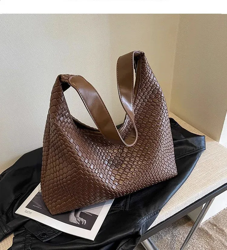 2024 The Style H7 Network Celebrity Weave Woven Carrying Borsa a tracolla grande capacità da donna alla moda retrò 240820_voghion.com
