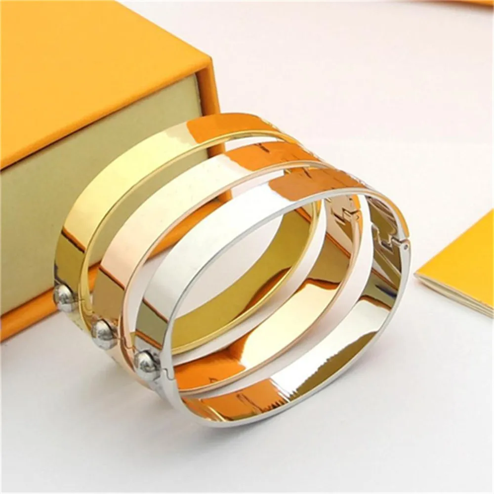 Modedesigner Damen Diamant Tennis Gravur Taufarmbänder Manschettenarmband Initialenarmband Hochzeit Muttertag_voghion.com